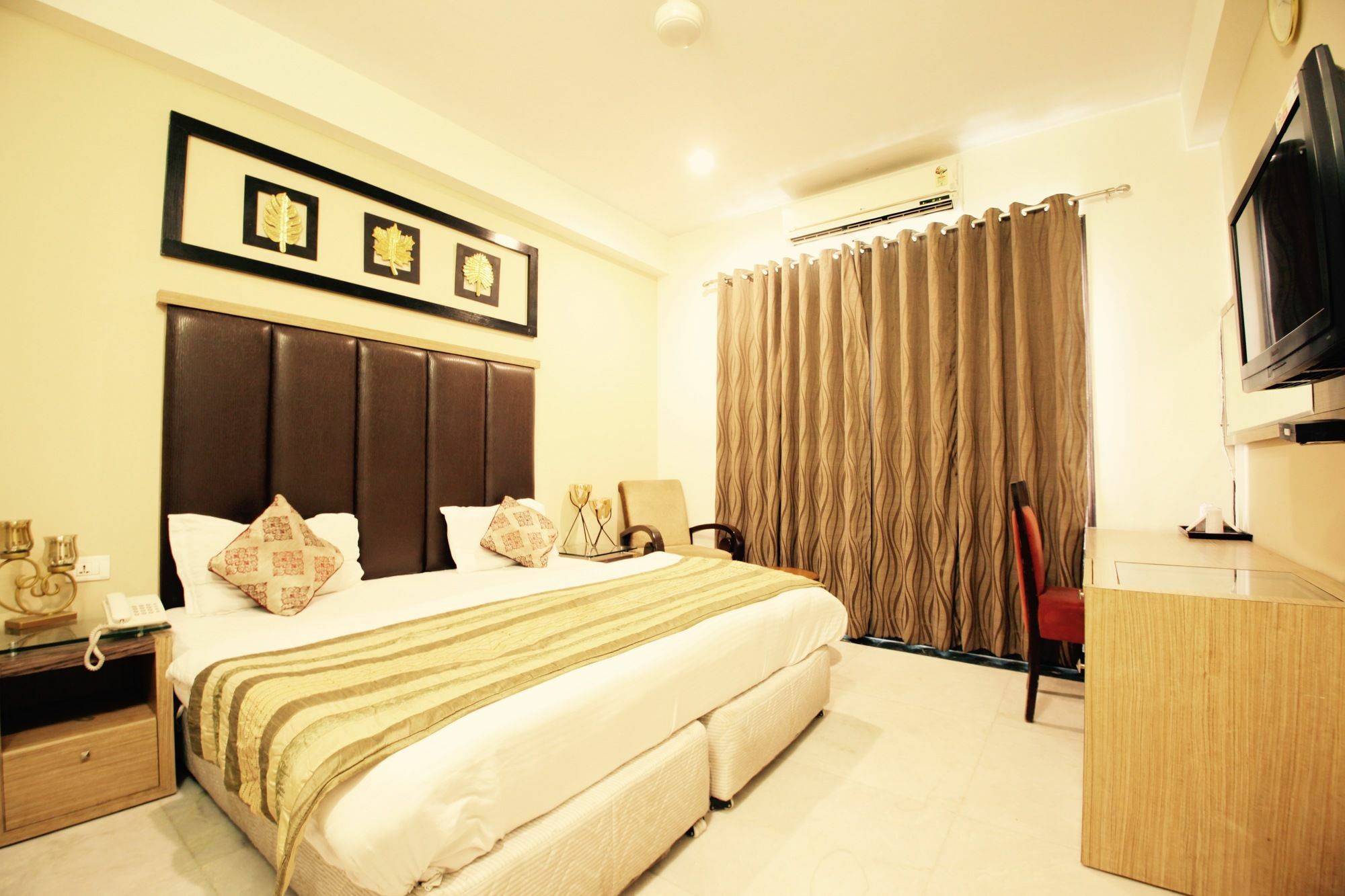 Hotel Imperial Park Ґурґаон Екстер'єр фото