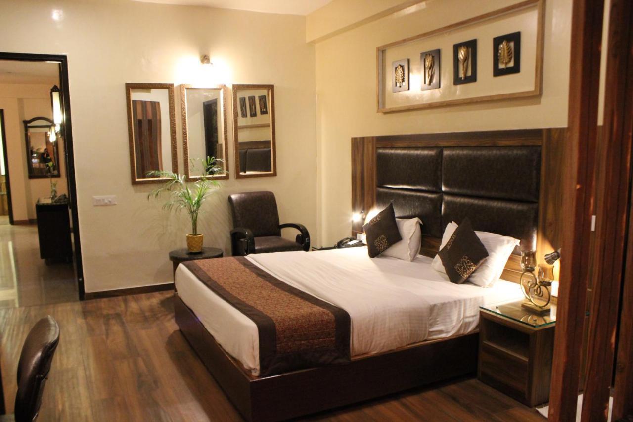 Hotel Imperial Park Ґурґаон Екстер'єр фото